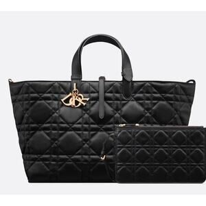 Dior large black leather every day bag nwt with Removable interior pouch